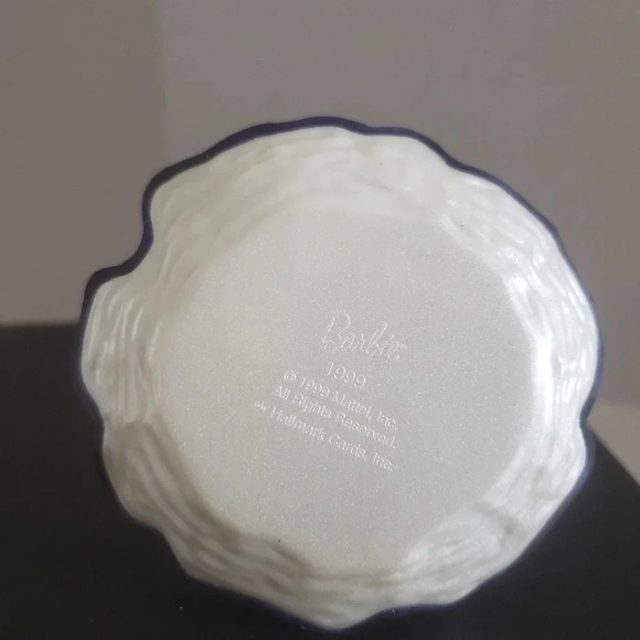 1999 Hallmark Barbie  Millennium Princess Keepsake Tree Ornament. - Picture 3 of 6